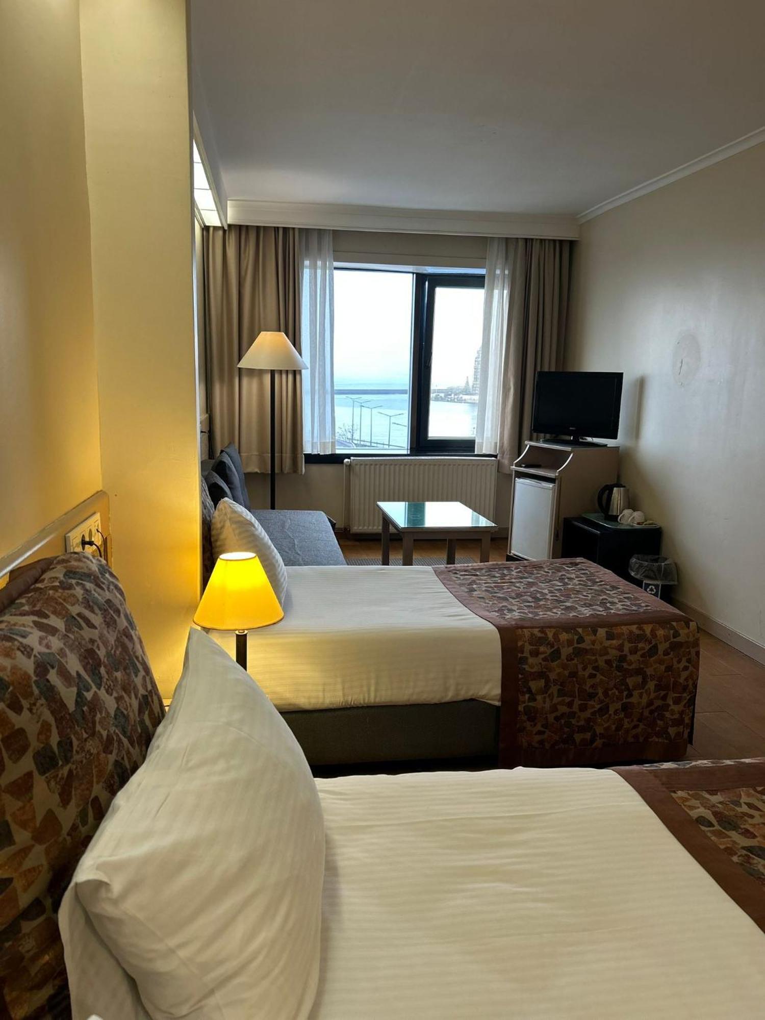 Kadikoey Rihtim Hotel Istanbul Exterior photo